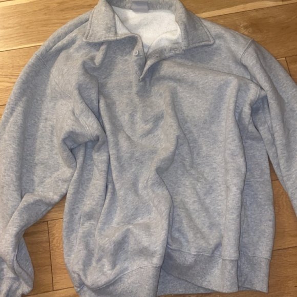 TNA Cozy Af Boyfriend Polo Sweatshirt - Picture 3 of 3